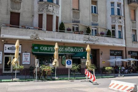Charming Flat In The Center Apartment Budapest Ngoại thất bức ảnh