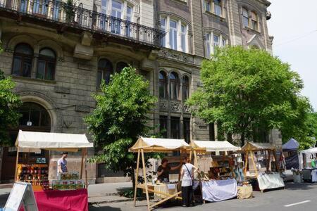Charming Flat In The Center Apartment Budapest Ngoại thất bức ảnh